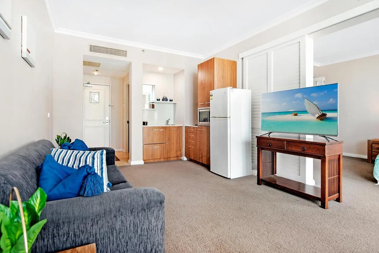 Legends 1 Bedroom Spa Suite - We Accommodate Gold Coast Apartment